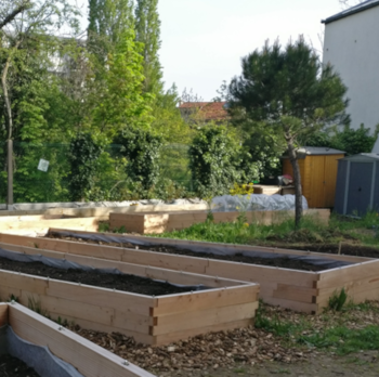 Jardin Félicie Hervieu - nouvelle serre dans le jardin - Travaux avril 2023 - MVEV92